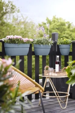 Elho Plantenbak Vibia Campana Easy Hanger Large Blauw -KeramiekHuisNederland elho plantenbak vibia campana easy hanger large blauw 534x800 620e3cf21bf00 l